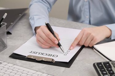 La checklist complète pour les dirigeants avant de contacter un cabinet M&A